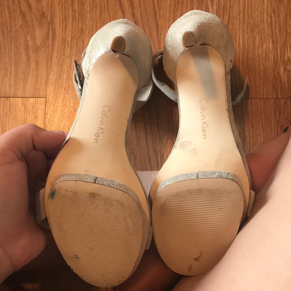 Heals - Picture 3 of 4